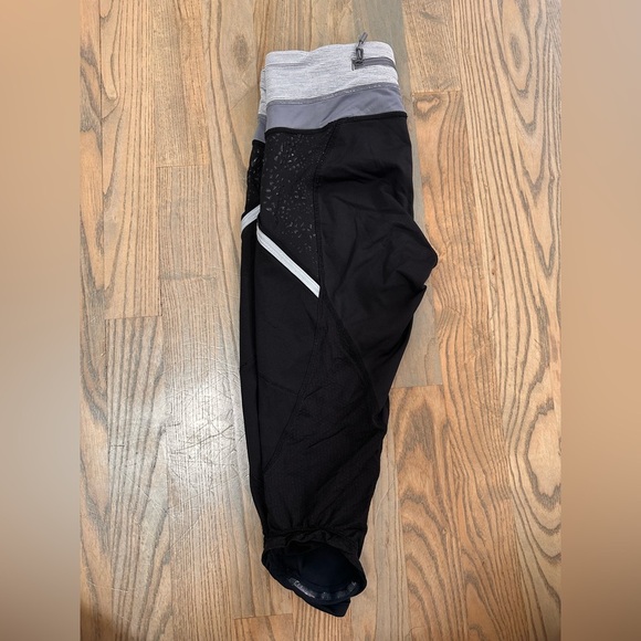 Lululemon Athletica Run A Marathon Black and Gray Capris - Picture 3 of 6